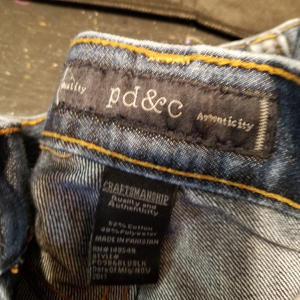 Jeans - Picture 2 of 3